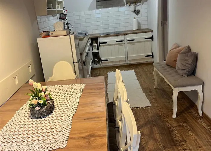 Apartament Tulipanos Vendeghaz *